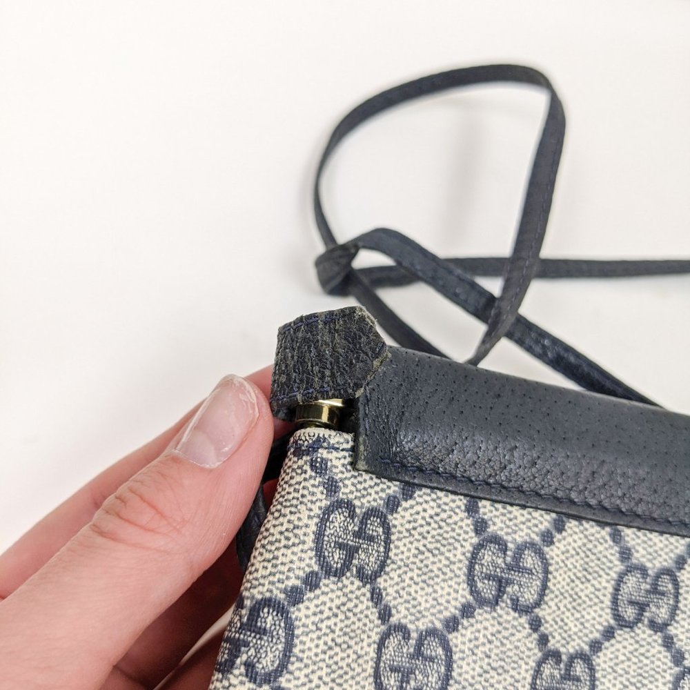 Vintage Gucci Logo Crossbody Bag Blue Small - Picture 13 of 16